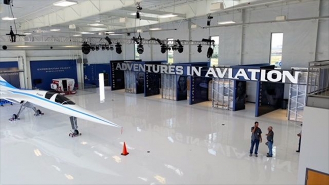 Türk kadın akrobasi pilotunun fotoğrafı ABD'deki hava ve uzay müzesinde